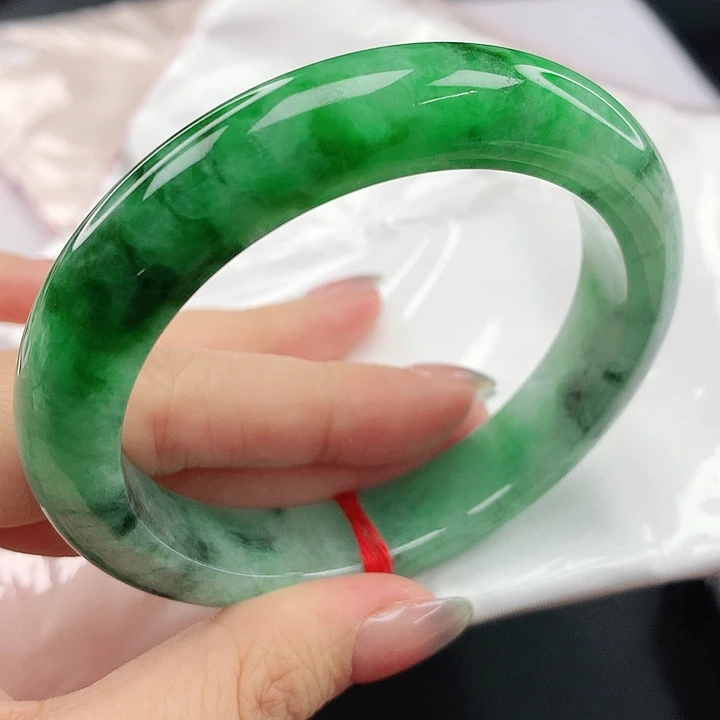 翡翠手镯未镶嵌，277