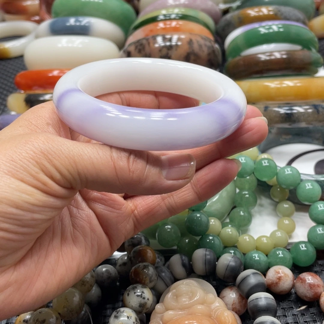 石英岩玉未镶嵌手镯