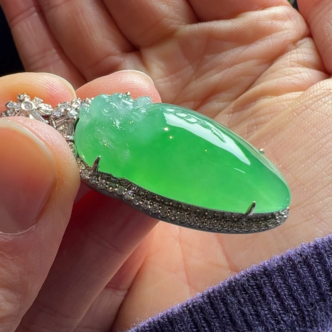 颈饰18K金镶嵌翡翠缅料天然翡翠A货