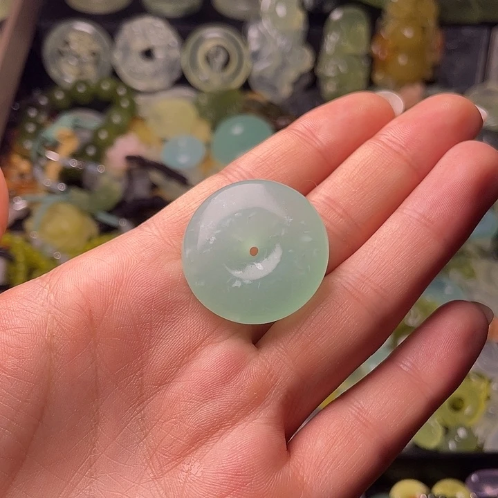 蛇纹石玉合金颈饰天青扣子