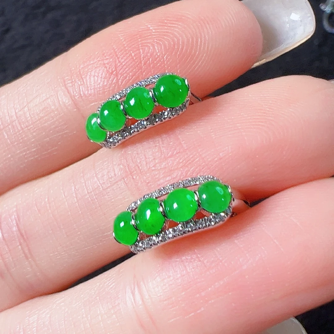 彩***u翡翠18K金镶嵌耳饰签收后24小时鉴赏期，过时不退