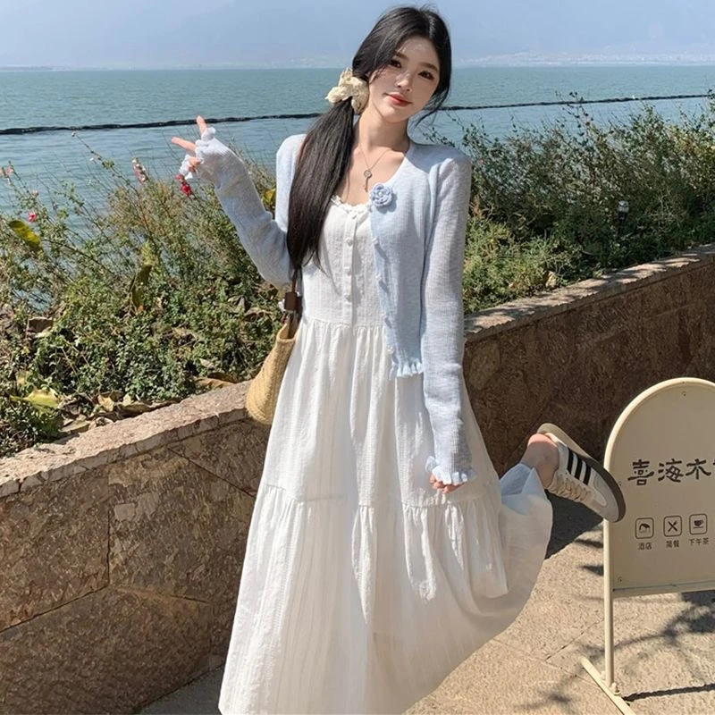 法式温柔风吊带连衣裙女夏季新款显瘦百搭气质白色仙女裙A字裙