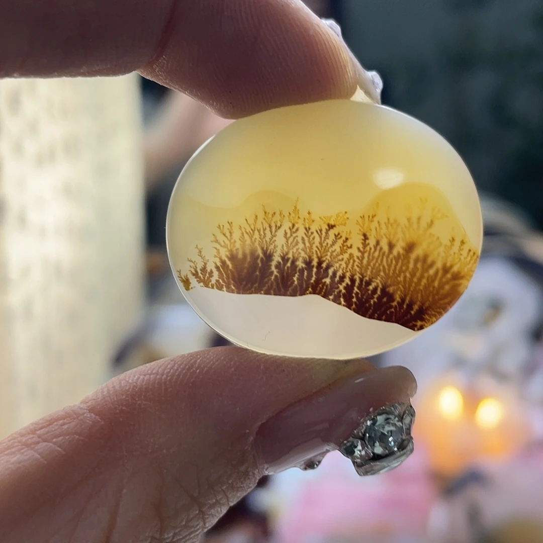 小***8玛瑙/玉髓未镶嵌珠宝奇石