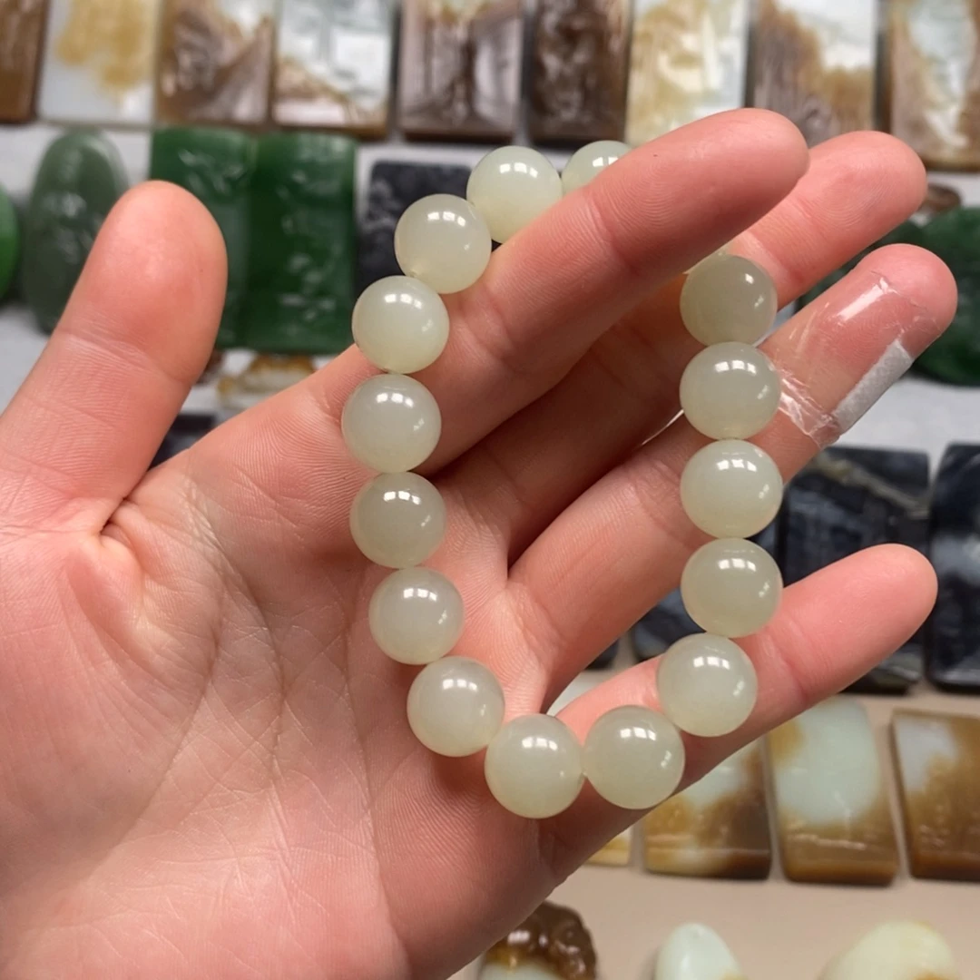 和田玉（糖玉）颈饰未镶嵌