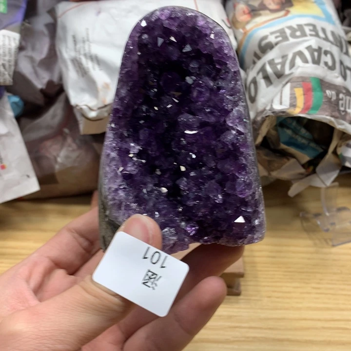 紫晶乌拉圭未镶嵌