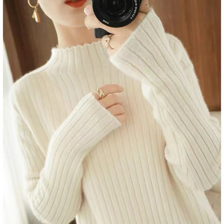大码秋冬半高领长袖针织衫打底衫女款气质服装显瘦内搭毛衣