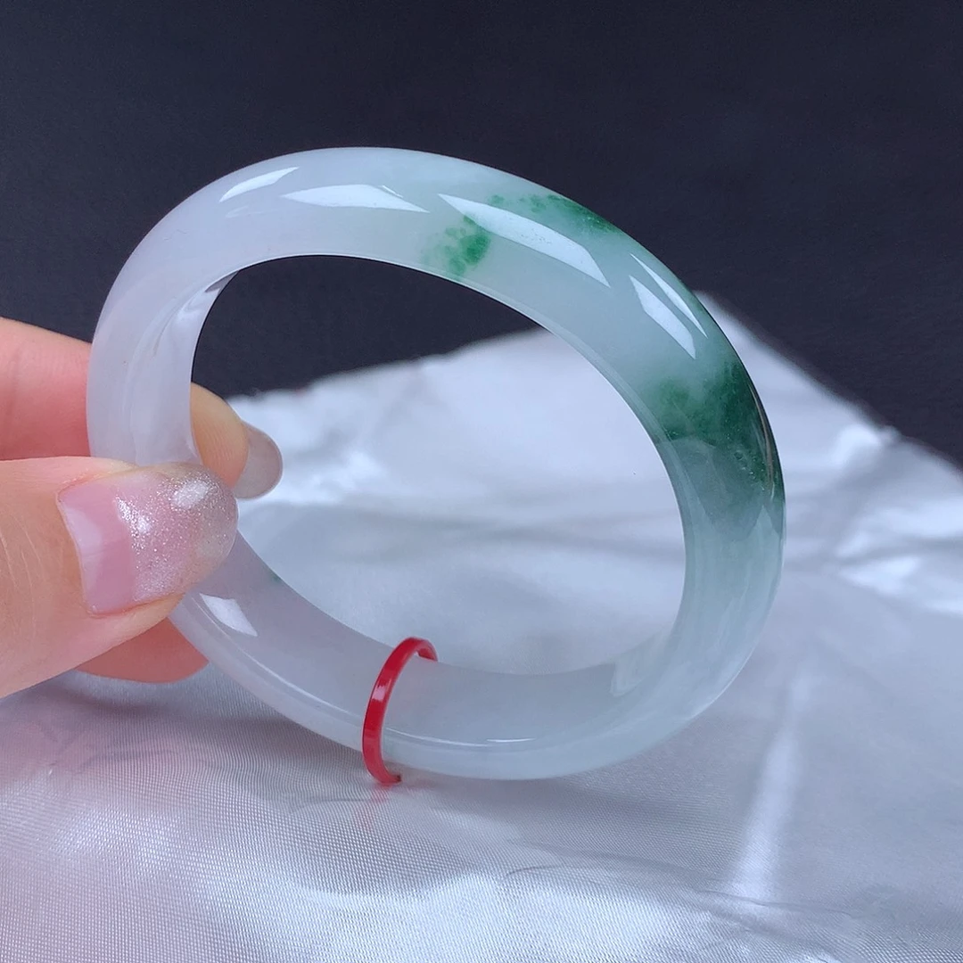 翡翠手镯未镶嵌53圈口贵妃431119