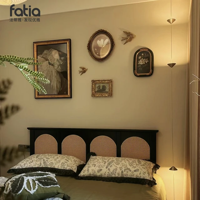 法式中古风卧室床头装饰画2025新款挂画轻奢高级感主卧房间壁画