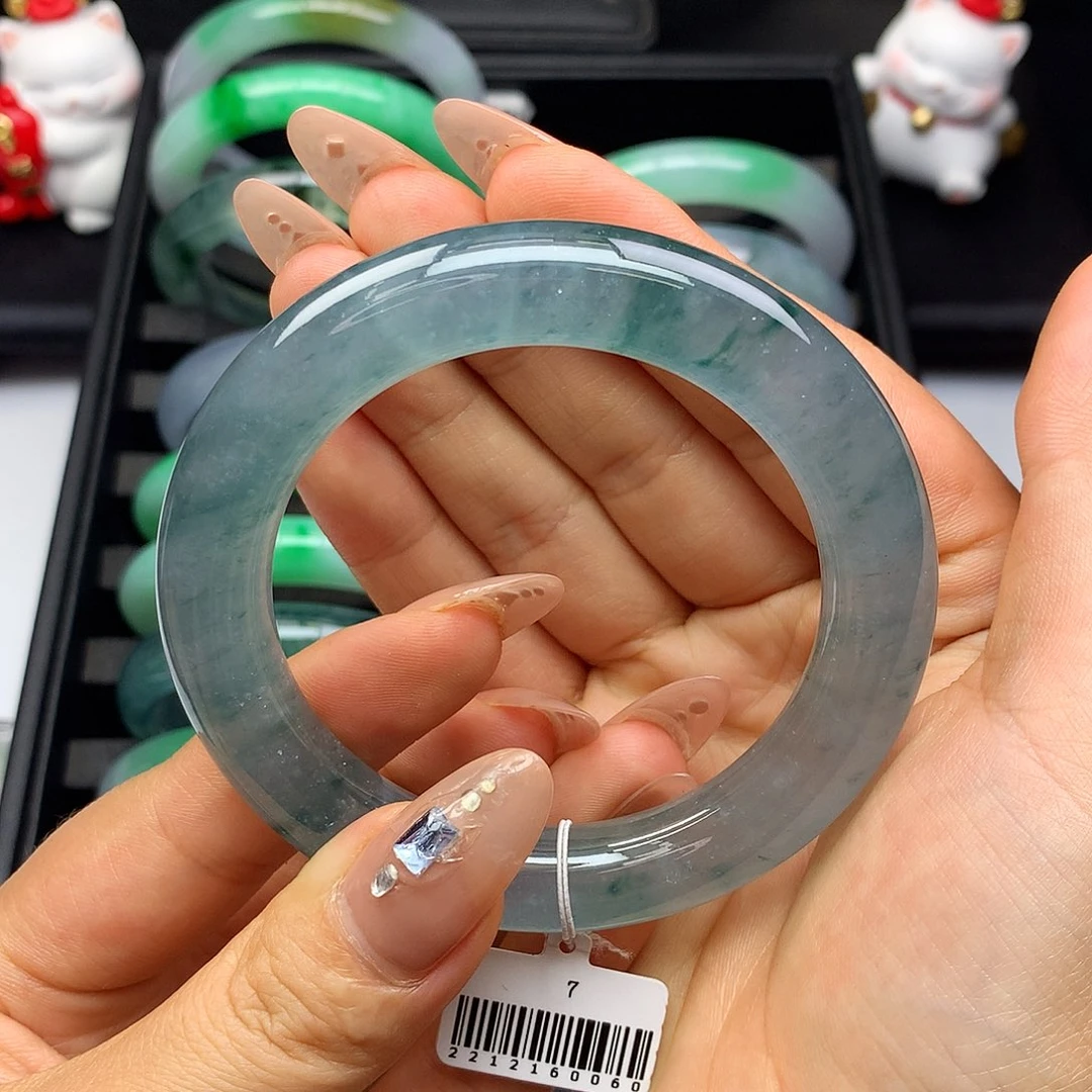 翡翠手镯未镶嵌57冰透蓝底飘绿花圆条、截图询价