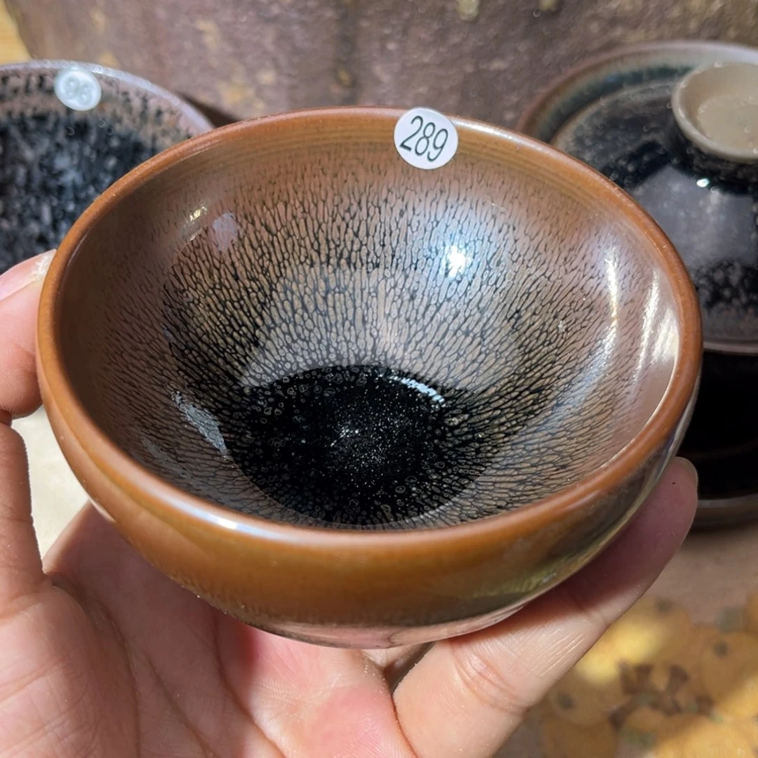 茶盏义兴龙窑坚持真柴烧