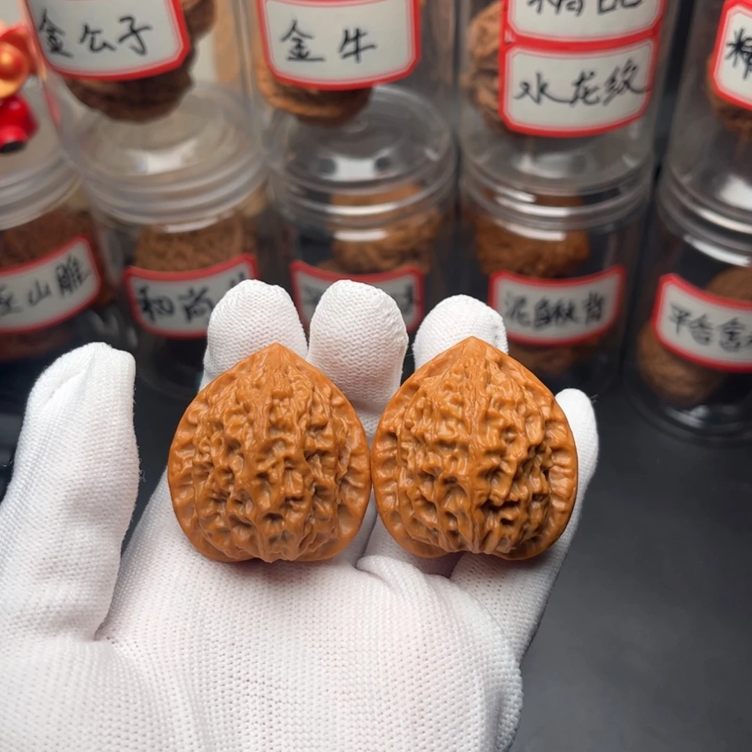 文玩核桃把件36小众金牛