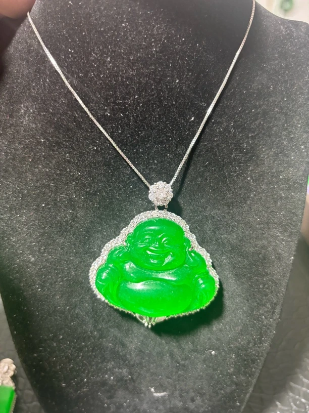 翡翠大号佛公吊坠d009