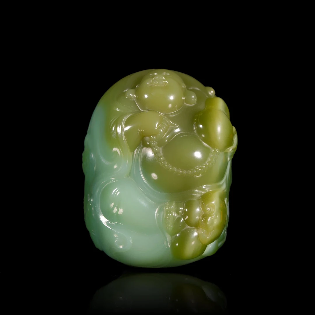 传世级 和田玉碧玉瓷绿夹层五色弥勒佛吊坠 47*35*25mm± H122715