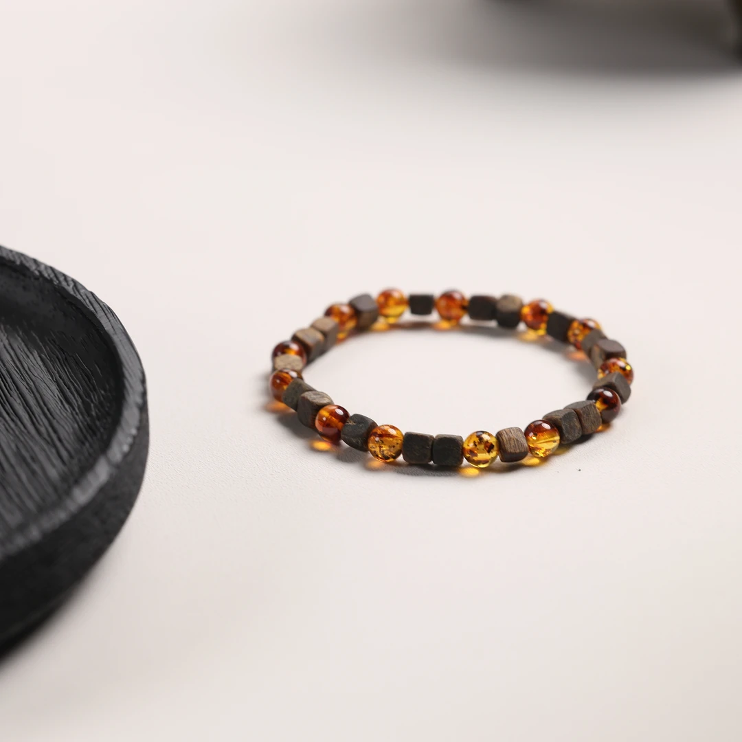 沉香“魔方”原创设计精品琥珀棋楠方形沉香手串