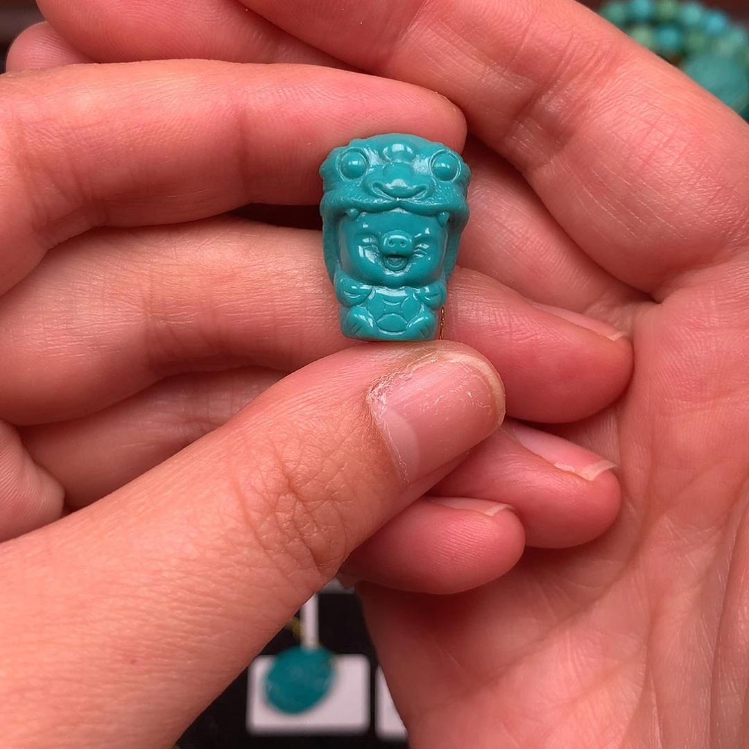 绿松石未镶嵌珠宝奇石