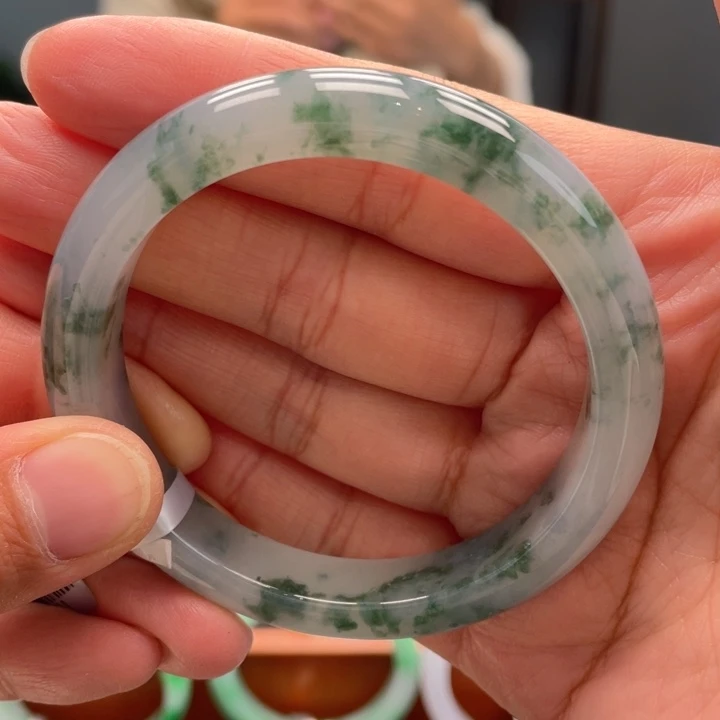 翡翠未镶嵌手镯缅甸翡翠