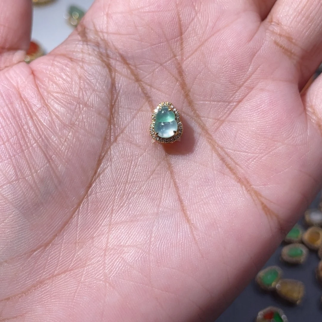 吊坠(不含链)18K金镶嵌翡翠惠****选