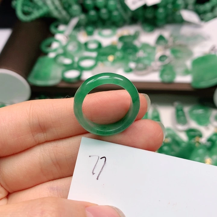 石英质玉颈饰未镶嵌❥***、