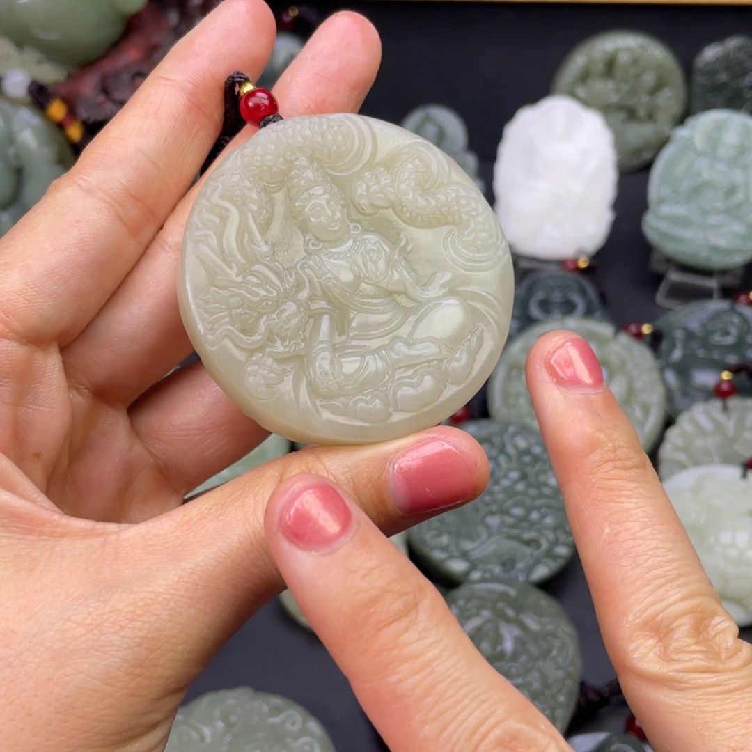 和田玉颈饰未镶嵌