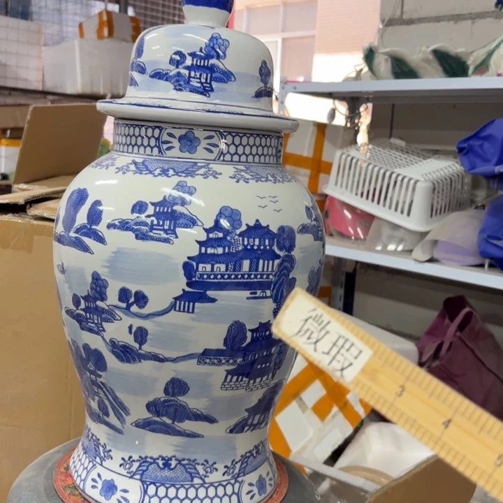 微瑕青花瓷器值得购买