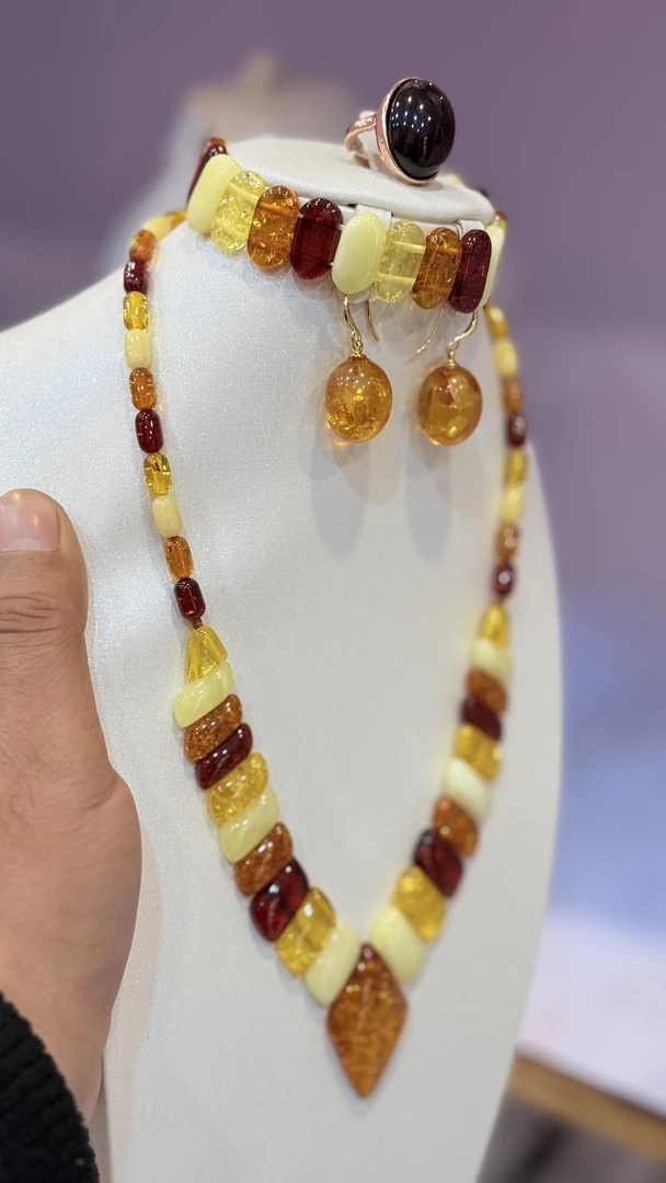 女生套装SERIK YUARXLUK