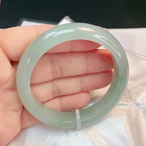【闪购商品】翡翠手镯未镶嵌正圈55