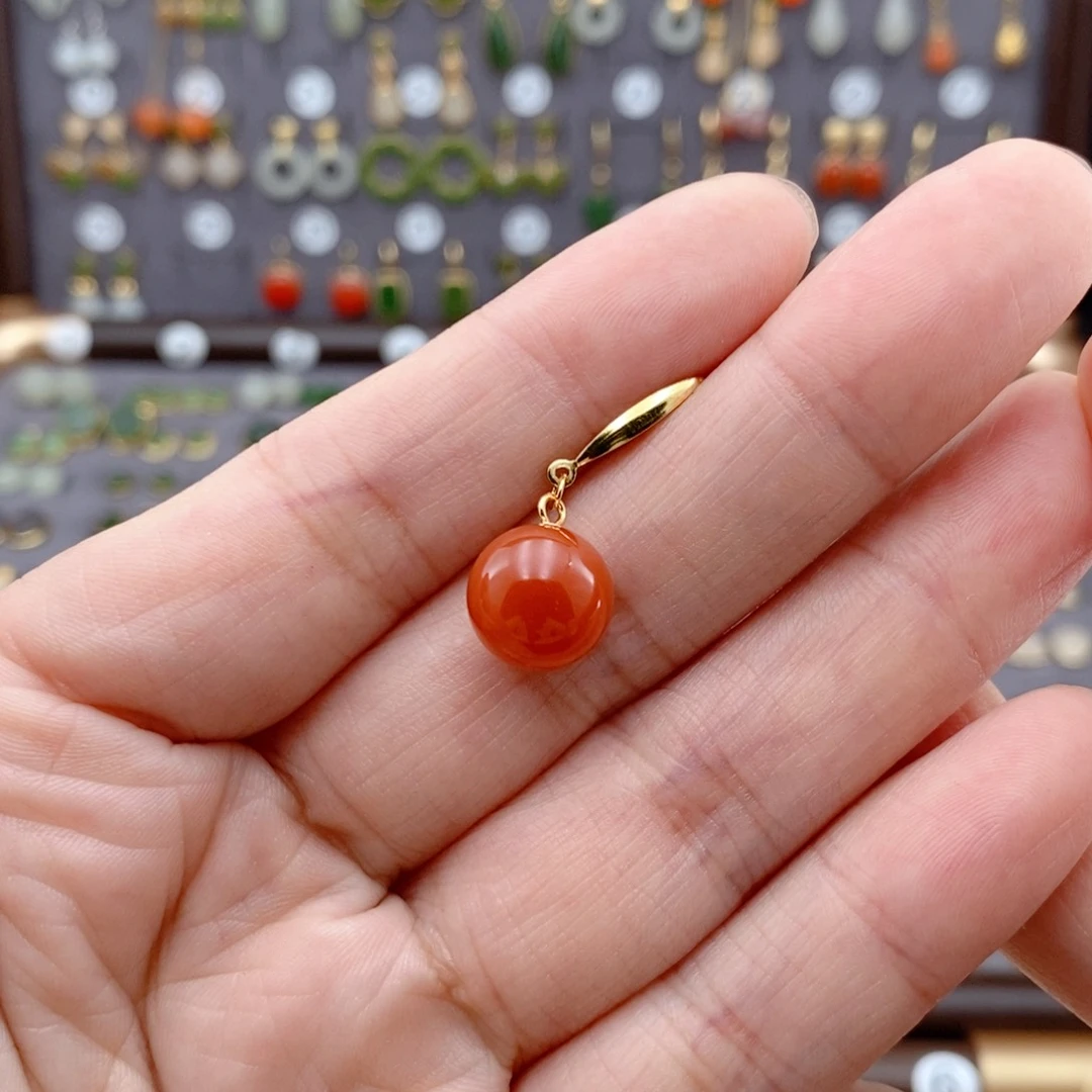 银S925镶嵌和田玉耳饰红**?