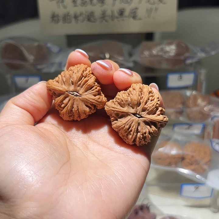 文玩核桃把件南将石狮子头一对