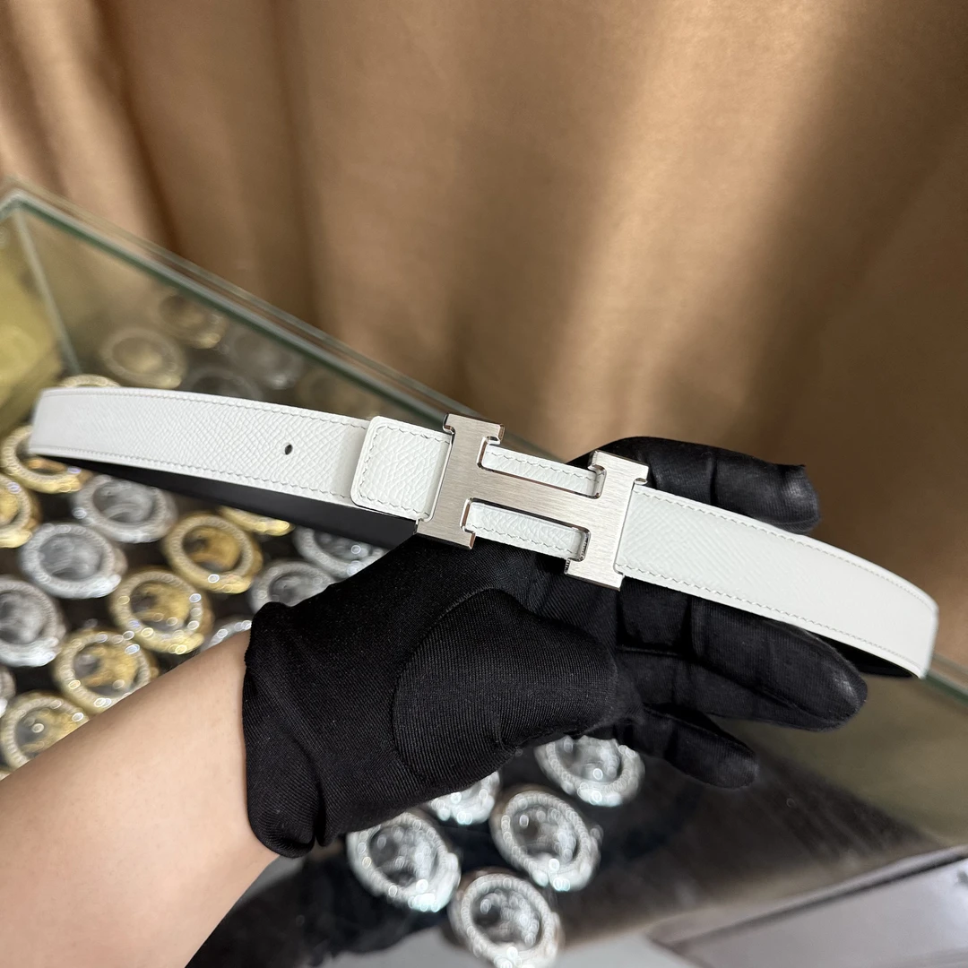 新款女士高档皮带休闲工字扣H扣牛皮腰带潮流时尚休闲百搭韩装饰