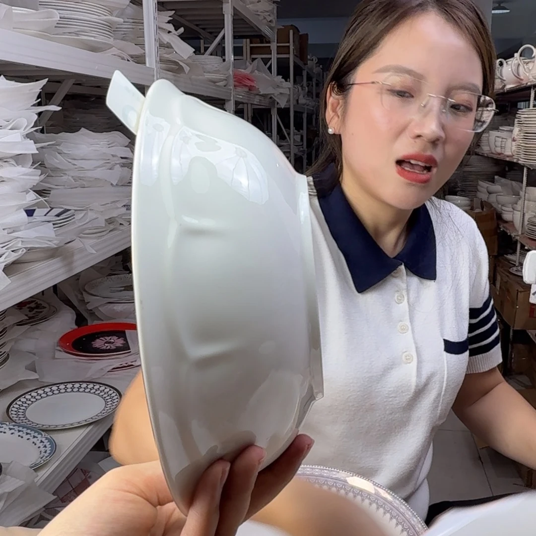 骨瓷瑕疵品不忒不还 23cm大碗一个