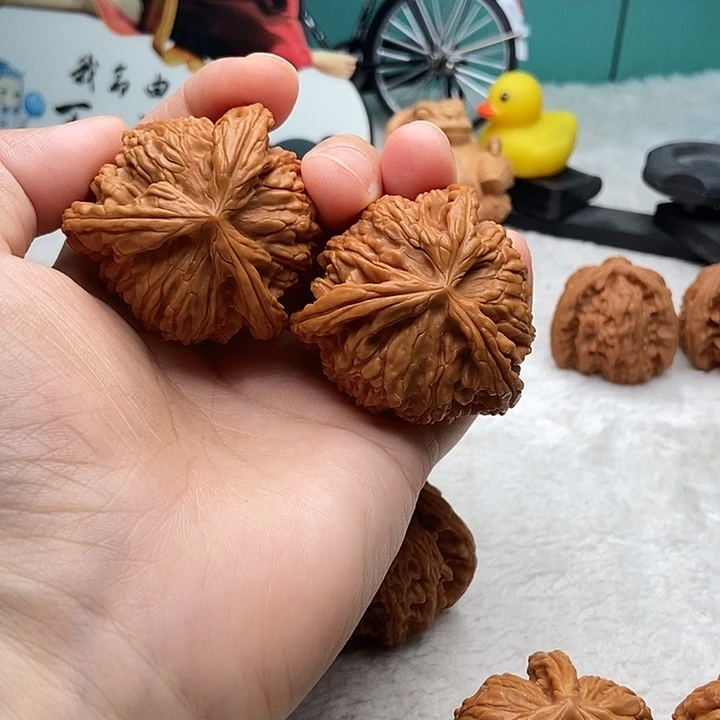 文玩核桃把件我**静三棱
