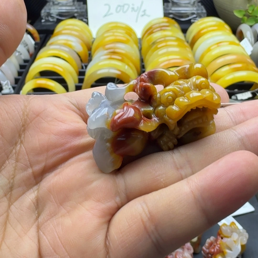 石英质玉（黄龙玉）未镶嵌手镯