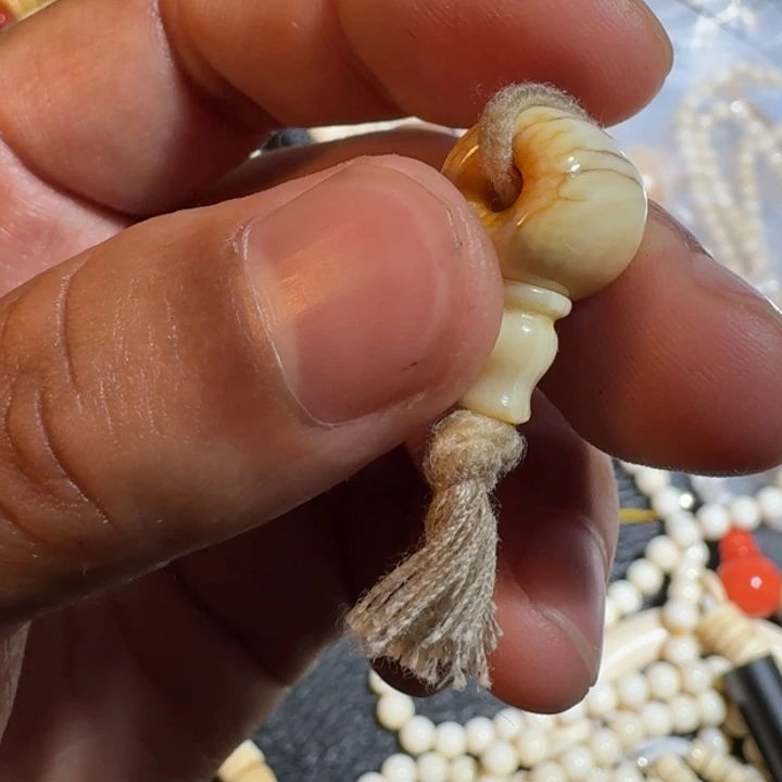 皮***猫吊坠菩提根/象牙果