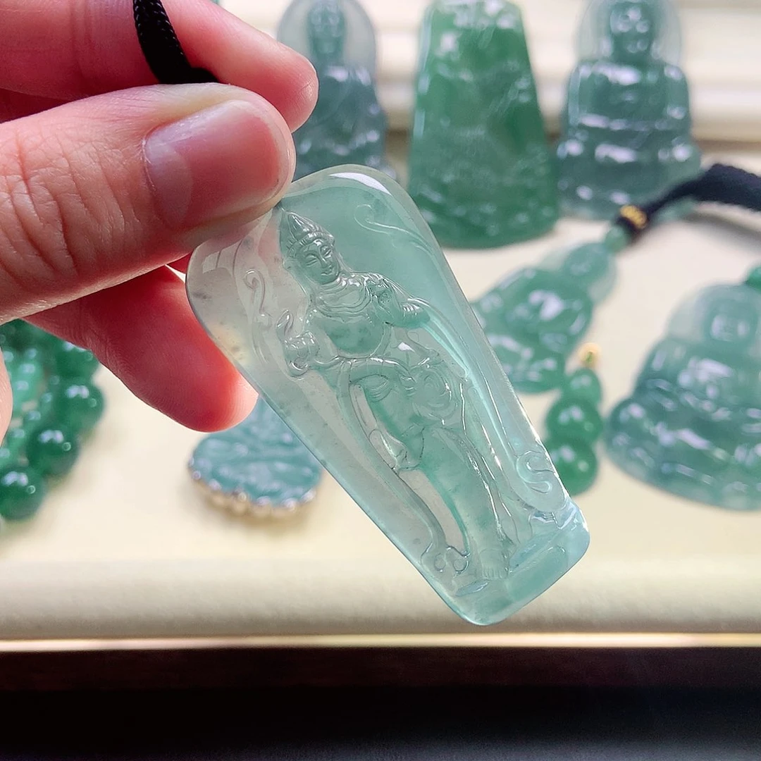 【闪购商品】翡翠颈饰未镶嵌天然