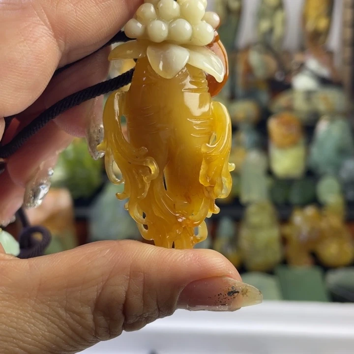 蛇纹石玉颈饰合金黄****儿