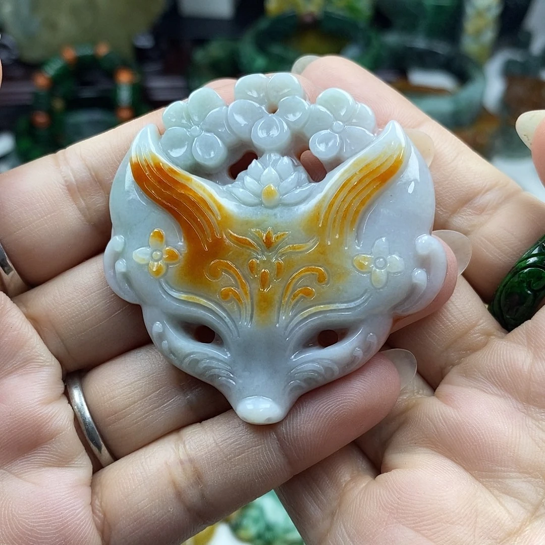 颈饰未镶嵌翡翠春**鸽牌子