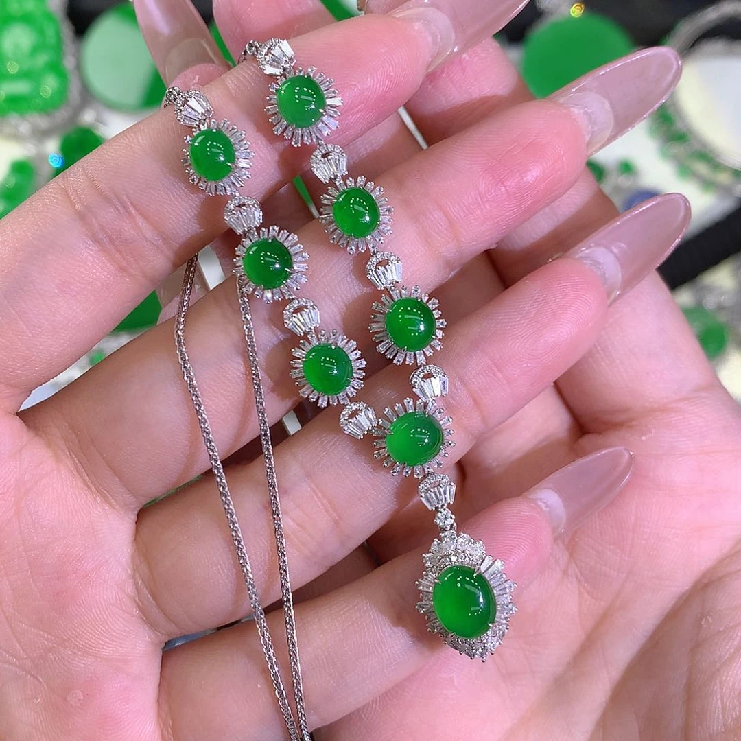 翡翠颈饰18K金镶嵌禅*1111111111