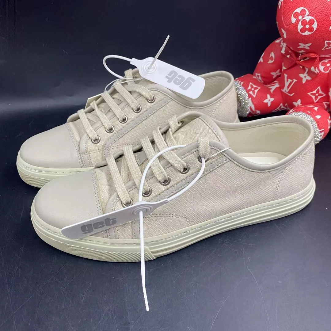 95新 GUCCI/古驰 米白色暗纹老花时尚舒适板鞋39.5欧码los323
