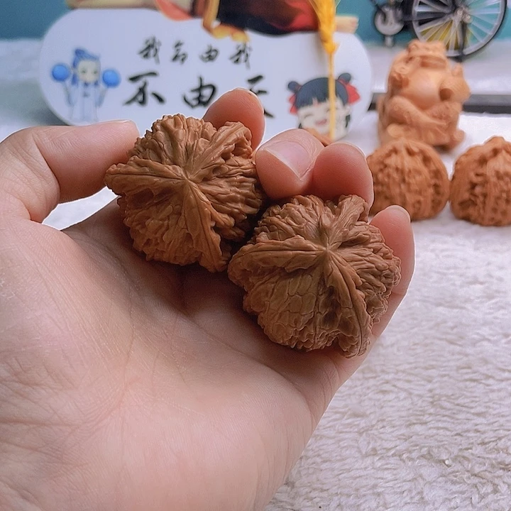把件文玩核桃痞**空三棱