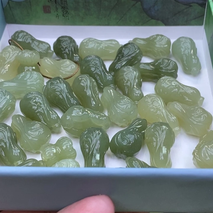 和田玉未镶嵌颈饰多样性发货一个