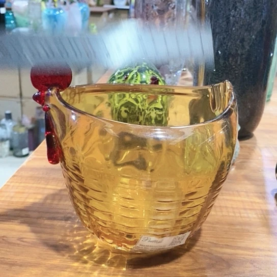 琉璃花瓶高16厘米口径14厘米