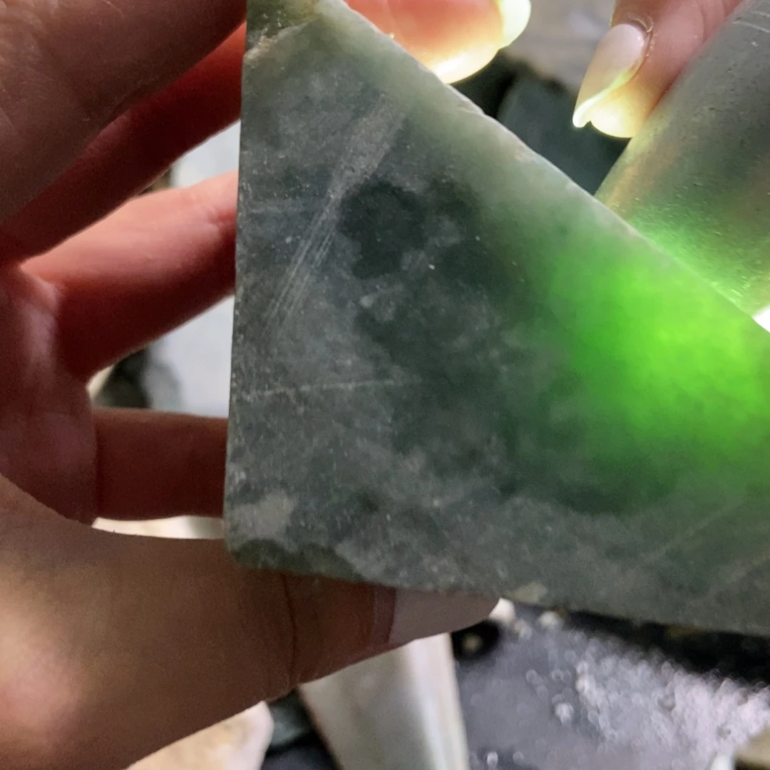 翡翠未镶嵌挂件天然翡翠