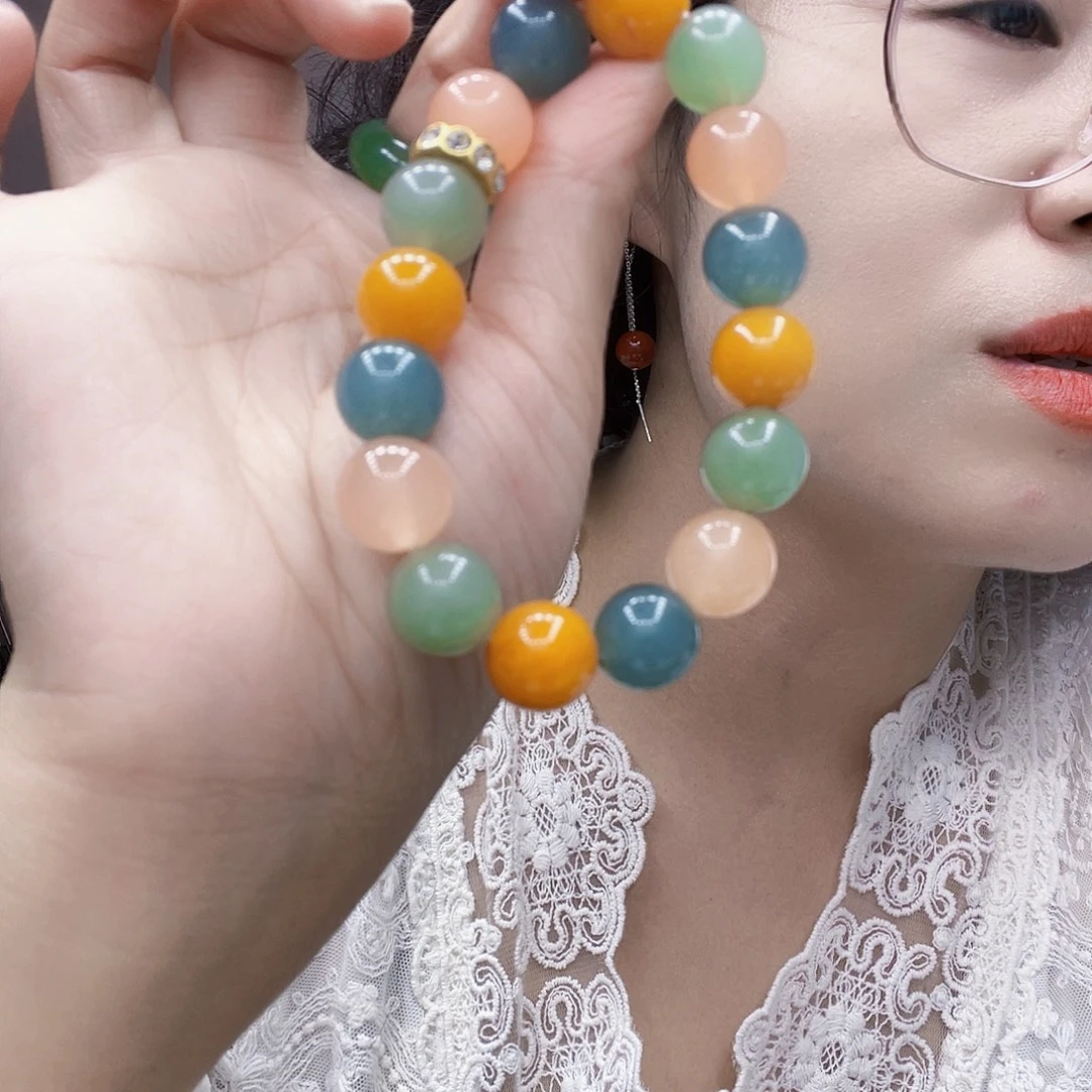 未镶嵌石英岩玉珠宝奇石