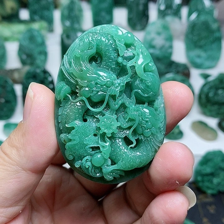 未镶嵌独山玉颈饰