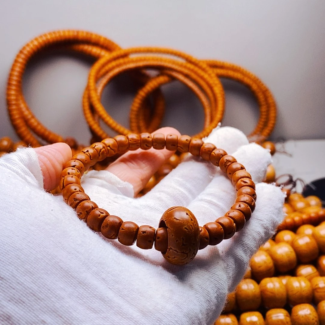 6乘8核片手串微瑕38