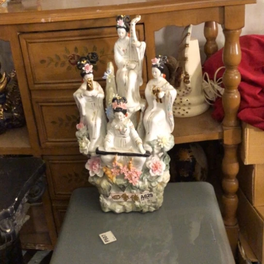 陶瓷老货库存高50厘米左右