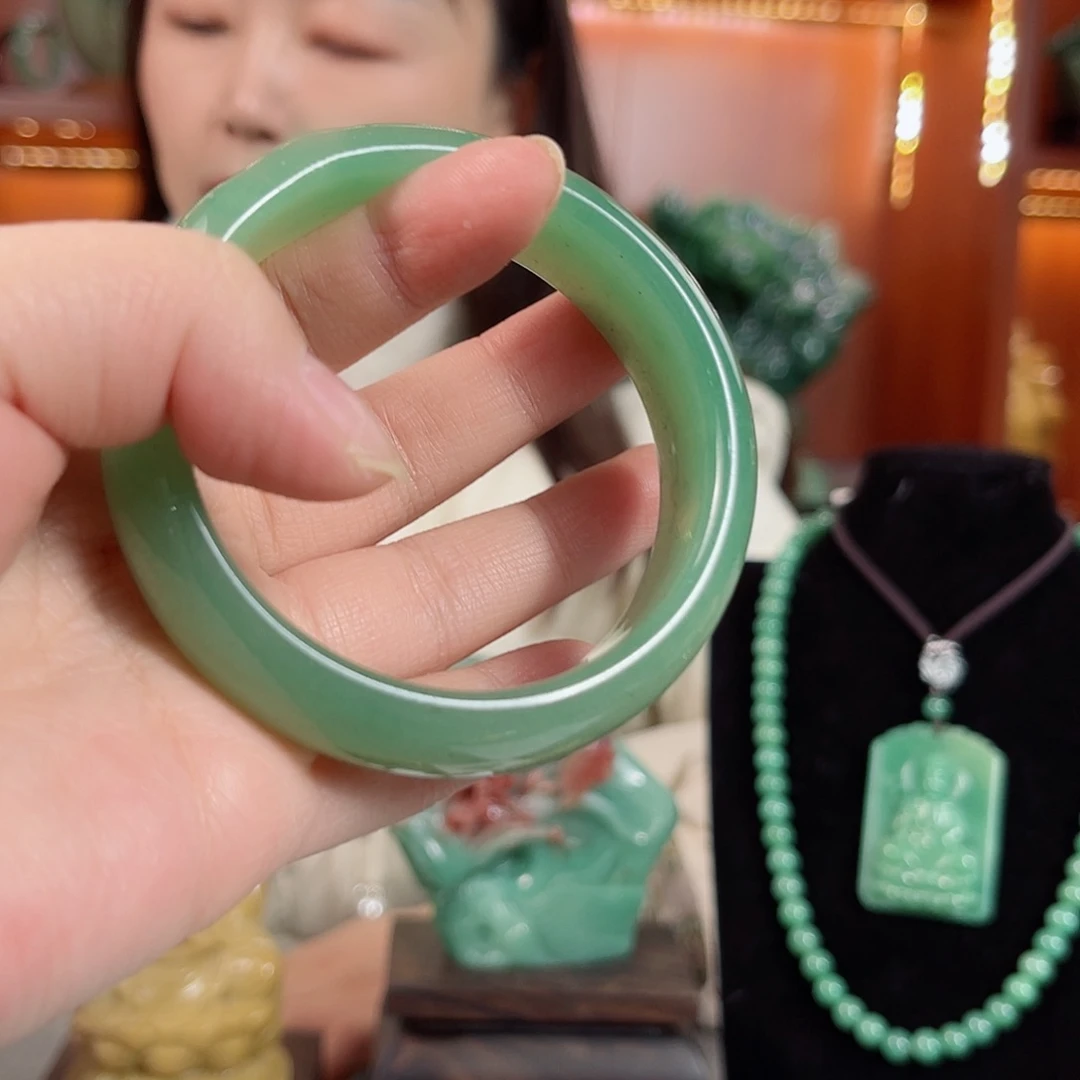 密玉（石英质玉）颈饰未镶嵌可****意