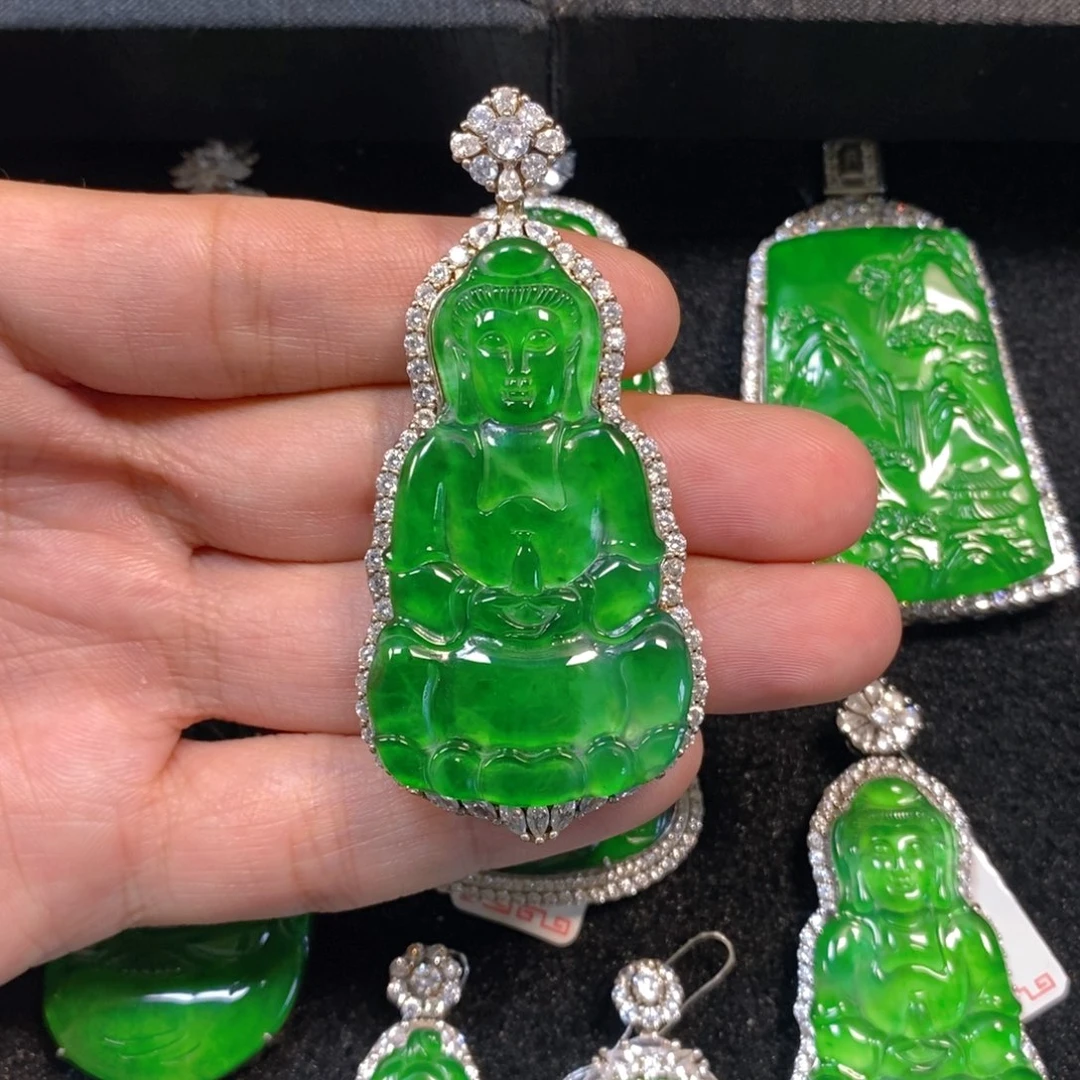 颈饰银S925镶嵌翡翠观音吊坠