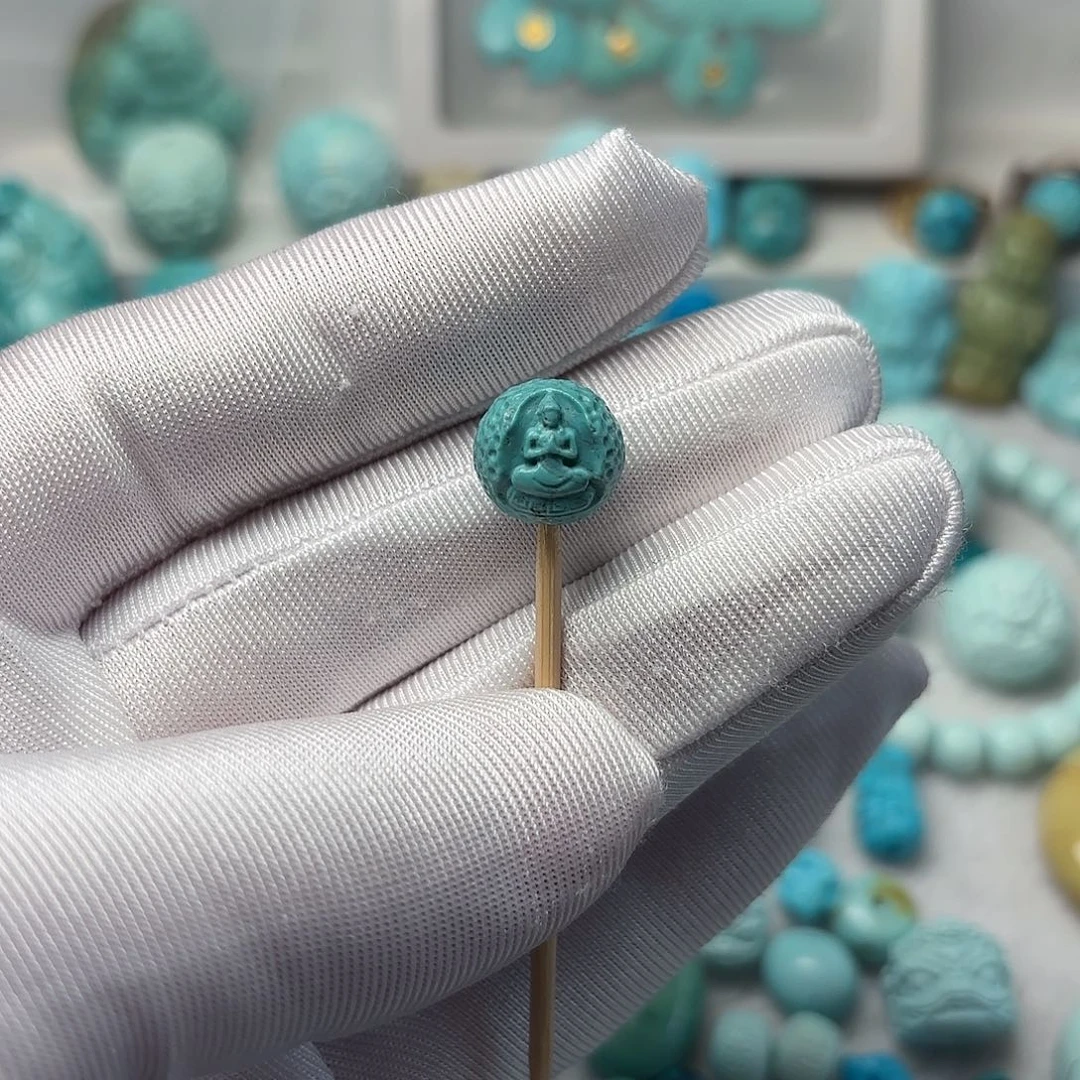 绿松石未镶嵌雕刻件