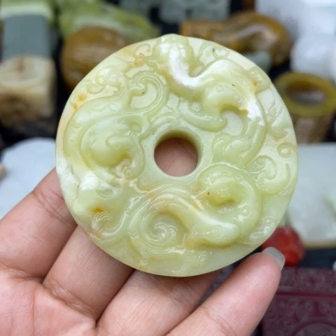 蛇纹石玉未镶嵌颈饰101